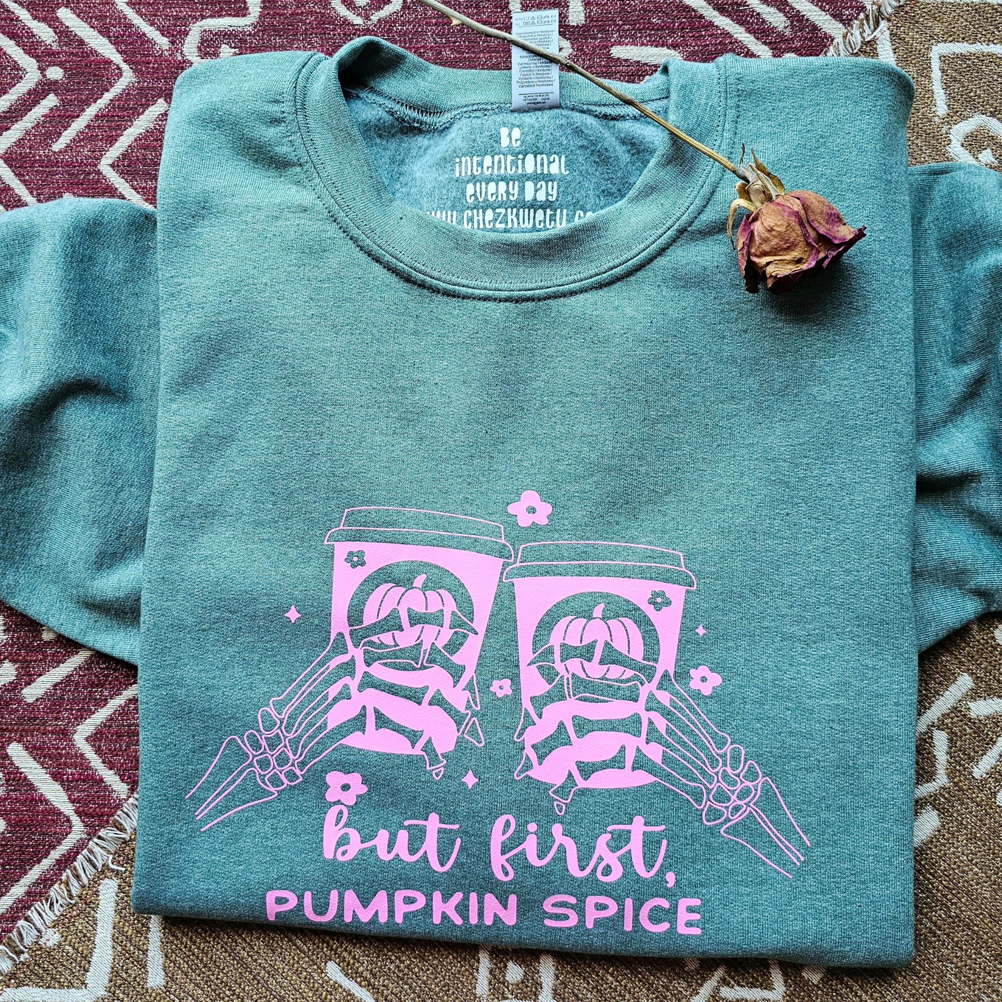 But first, pumpkin spice - Crewneck in Heather Sport Dark Green