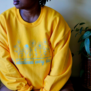 Be intentional every day - Crewneck in Gold