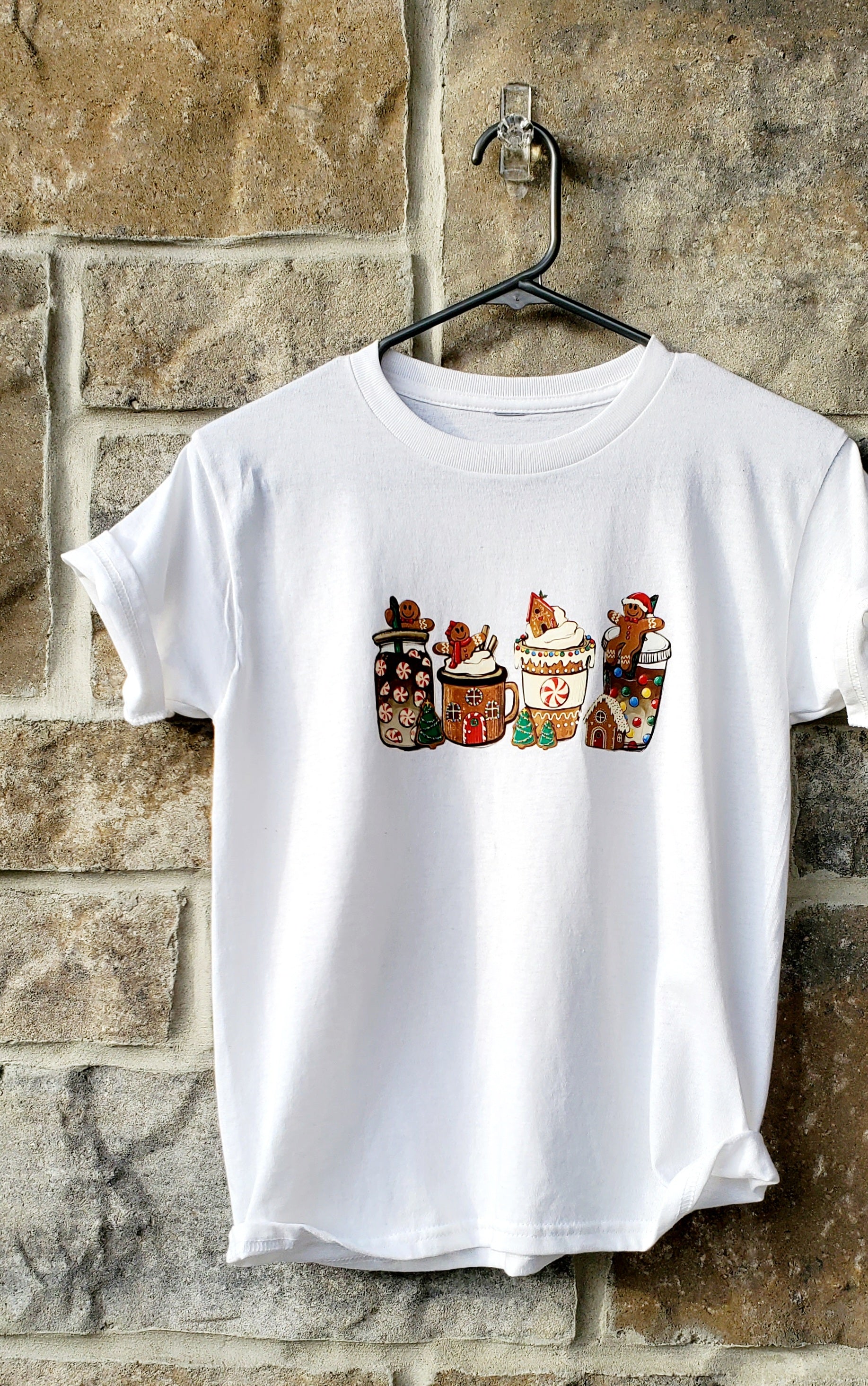 Gingerbreab drinks kids - t-shirt